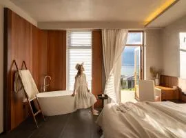 Erhai Seaview Garden Villa &Dali Airport&English speaking