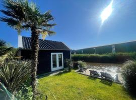 Unique Lodge 22 min from Amsterdam CS, self catering accommodation in Westzaan