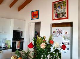 Chambre créole et sa salle de bain chez Michelle, ubytování v soukromí v destinaci La Désirade