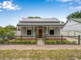 Palm Cottage, hotel in Benalla