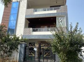 Homestay in Kompally, alojamiento con cocina en Hyderabad