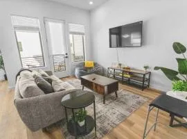 Spacious 3BD with Pool I Near Hotspots I Sleeps 12