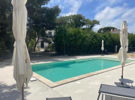 Gîtes au coeur d'un vignoble - Domaine de Selhac, hotel en Frontignan