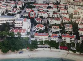 Apartments Mira, отель в Макарске