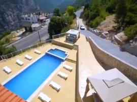 Palace in heaven، فندق في Koûsba
