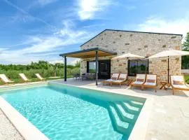 Villa Fiore Viola by Istrialux