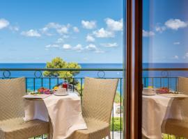 Hotel Santa Lucia, hotel Pargheliában