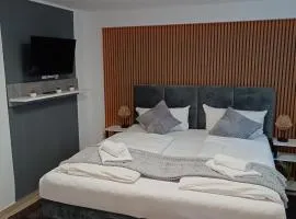 Hotel Ari