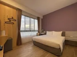 Lukang Holiday Hostel