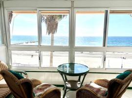 Geysotur Beachfront 75, hotel en Torrox