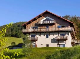 GITE DE LA BOULOIE - 8 Chambres avec sdb, hotel v destinaci Bussang