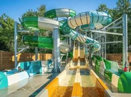 ZEcamping familial dog friendly familial piscine couverte