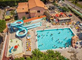 ZEcamping familial animaux acceptés animé espace aquatique, hotelli kohteessa Sérignan