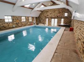 Raby Cottage, hotel with pools in Bishop Auckland