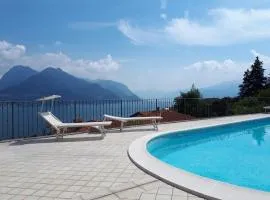 Apartment with swimming pool, lake view, parking - Larihome A72