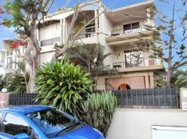 Cozy studio in Trou-aux-Biches 35 m² with lovely garden balcony