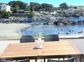 Maravilloso dúplex en primera línea de mar, hotel in Cadaqués