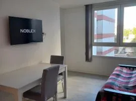 Departamento con cochera zona Guemes