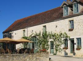 Les Deux Ponts, hotel v destinaci Pierre-Perthuis
