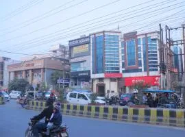 Hotel Panache 500 Mtrs From Shri Krishna Janam bhumi Teample