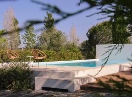 Casa Koya- Luxury house in the countryside, ξενοδοχείο με υδρομασάζ σε São Romão