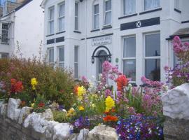 Bosayne Guest House, hotelli kohteessa Tintagel lähellä maamerkkiä Tintagelin linna