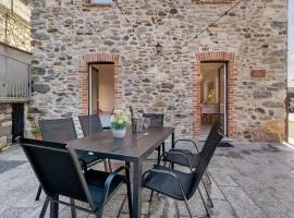 Residenza Jasmine Grey Apartment