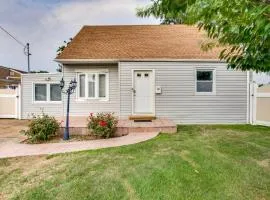 Long Island Duplex By Airport and Train