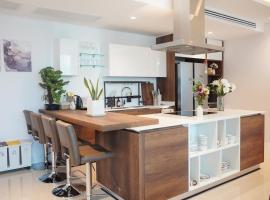 2BR 4Beds Luxury Condo Pool & Fitness，普吉市的分租公寓