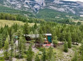 Canmore Alpine Hostel - Alpine Club of Canada, готель у місті Кенмор