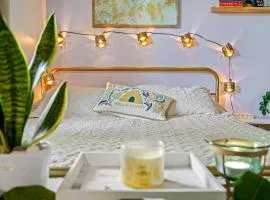 Banana Bungalow at Oeste Palma with BBQ, Bikes, Beach