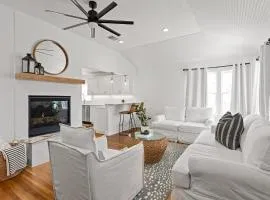 Fraulein Haus walk to Main St sleeps 5