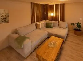 Souterrain Wohnung mit Parkplatz Nähe Phantasialand und Köln, Top Therme in Euskirchen, Eifel erleben