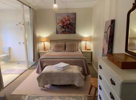 Katoomba Cosy Cottage- entire 65sqm cottage, hotel v destinaci Katoomba