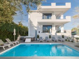 Royal View Villa - Private Pool & Hot Tub