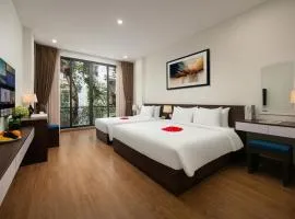 Queen Cafe Hotel