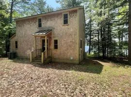 HIGHLAND LAKE COTTAGE LIMIT 8 home