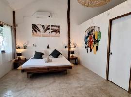 Spacious Loft with garden in the heart of el nido town, apartment in El Nido