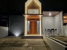 3 Bedroom House Near Grand Batam Mall