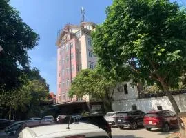 Crown Hotel