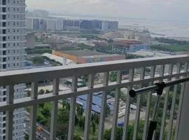 Staycation at a Breeze 01