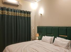 Royal Villa's DHA, bed & breakfast στη Λαχόρη