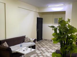 Apartment near bus station & market with sea view, hotel v destinaci Sharjah
