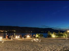 Tonino apartments, apartment in Pag