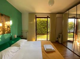 Roma 1 Apartment - THE V Collection, hotel v destinaci Turate