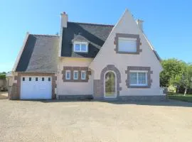 Maison à 500m de la mer et à 100m des commerces à TREGASTEL - Réf 20