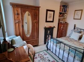 Quirky Victorian three bedroom house, hotell sihtkohas Eastleigh