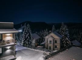 Forest House, villa en Migovo