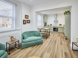 Host & Stay - The Coach House