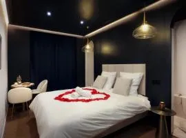 Luxury Suite Romantic Getaway with Jacuzzi
